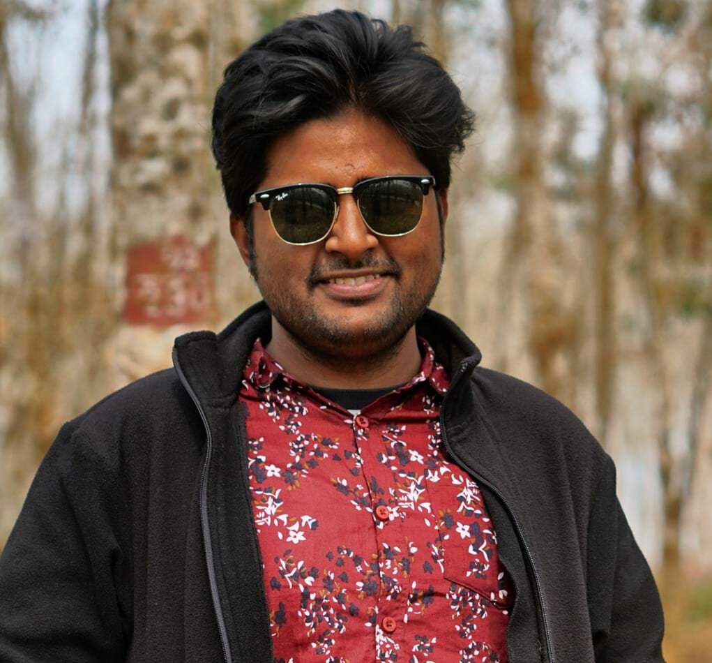 Author portrait: Maruf, editor at The Tools Trunk